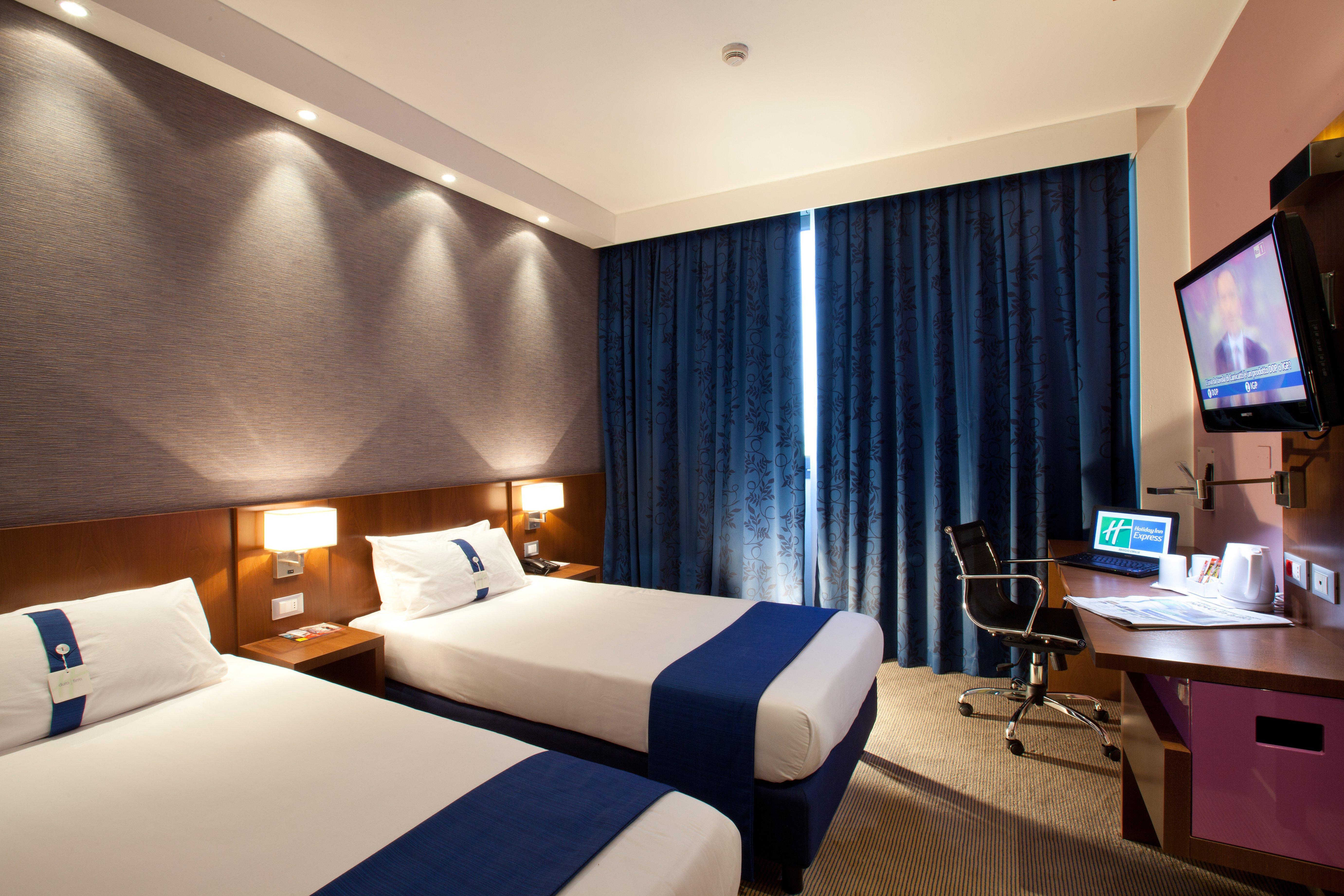 Holiday Inn Express Reggio Emilia By Ihg Exteriör bild