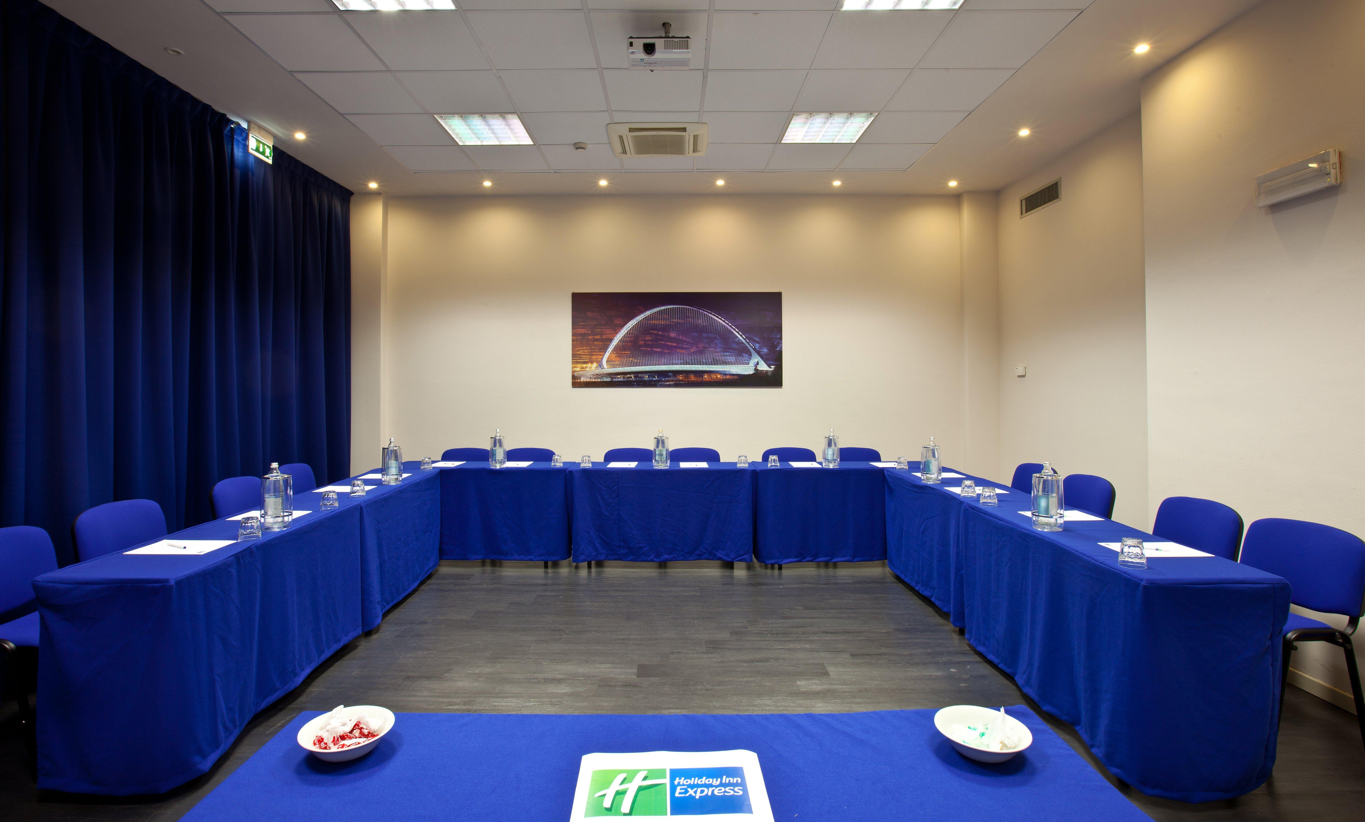 Holiday Inn Express Reggio Emilia By Ihg Exteriör bild
