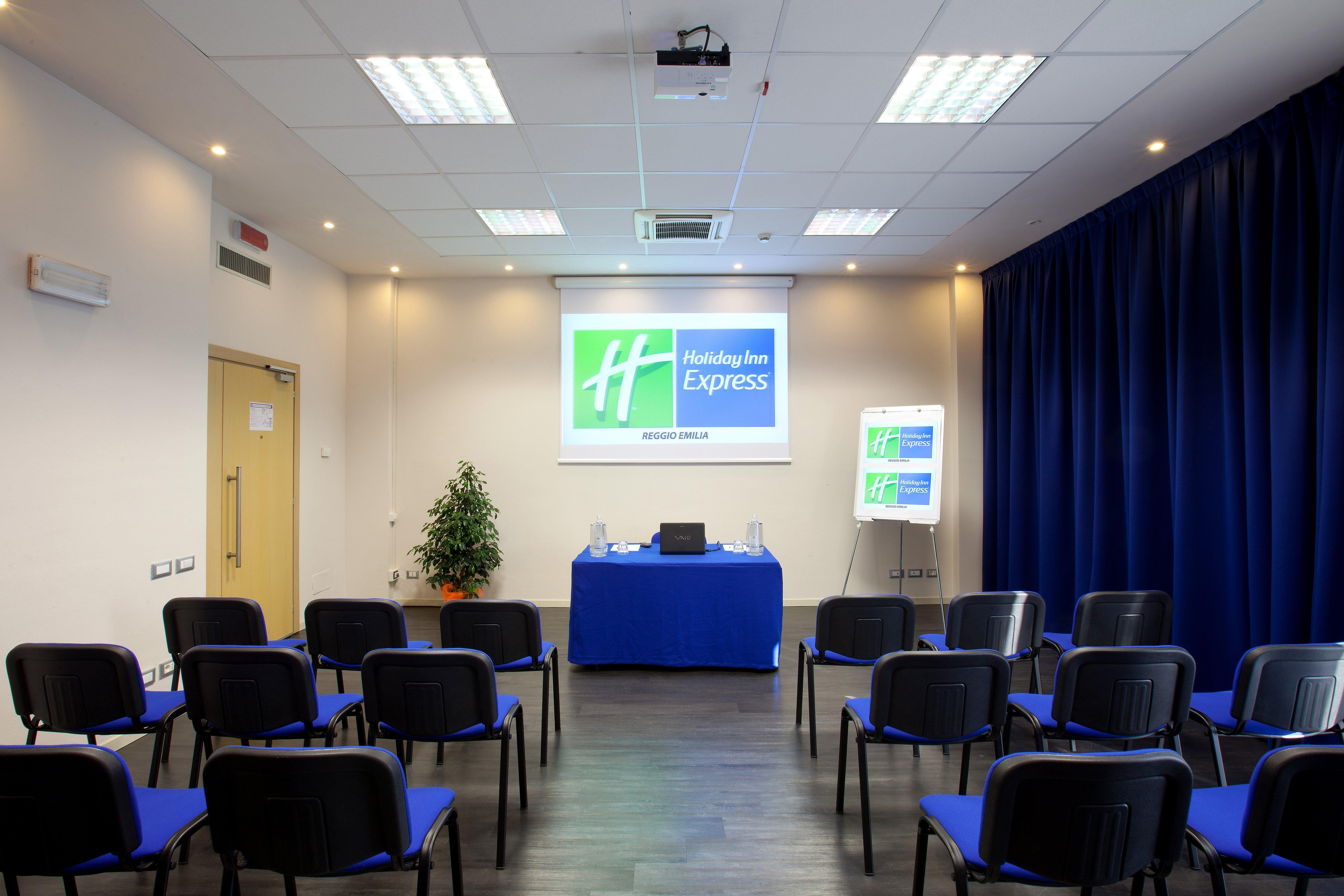 Holiday Inn Express Reggio Emilia By Ihg Exteriör bild