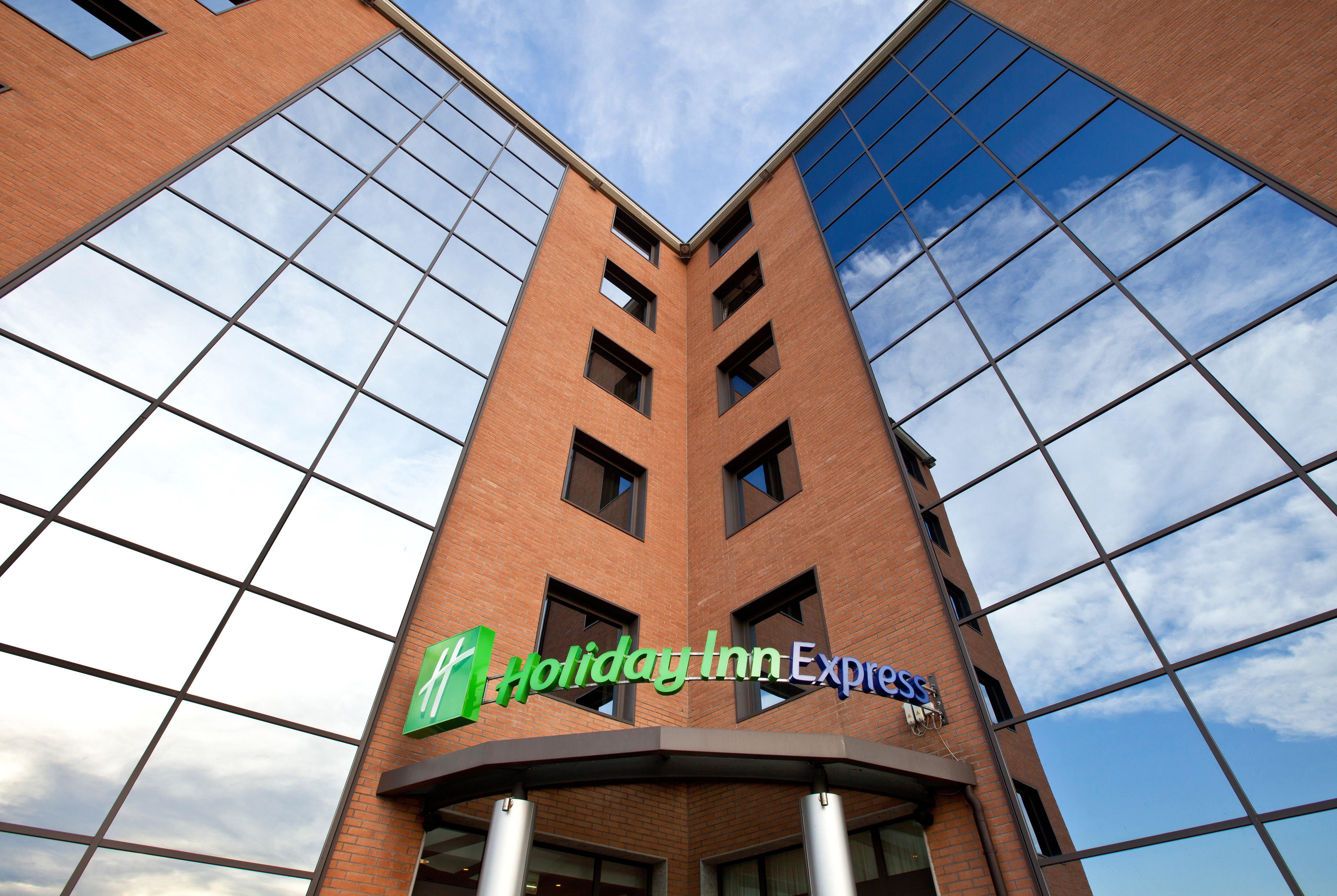 Holiday Inn Express Reggio Emilia By Ihg Exteriör bild