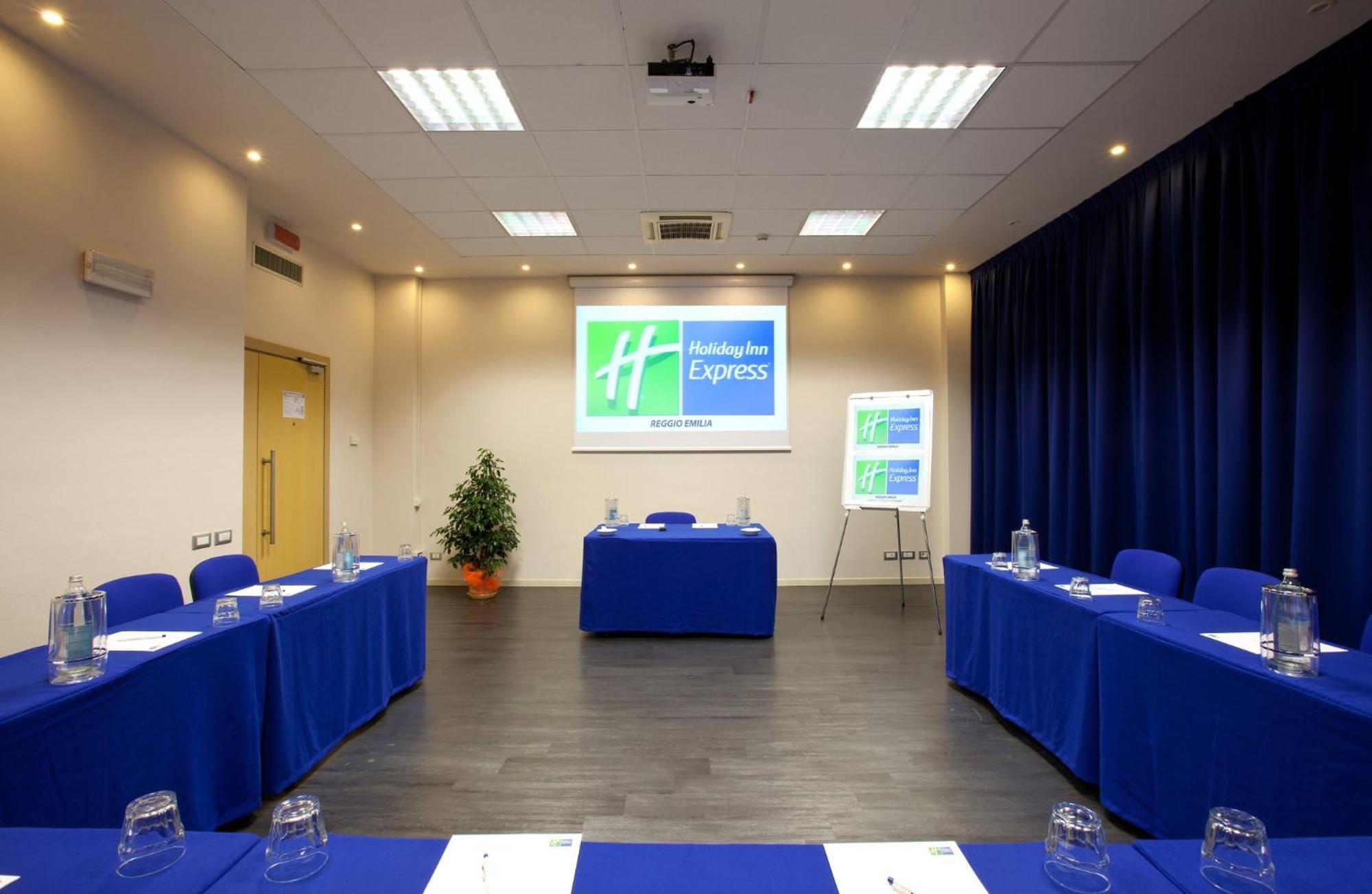 Holiday Inn Express Reggio Emilia By Ihg Exteriör bild