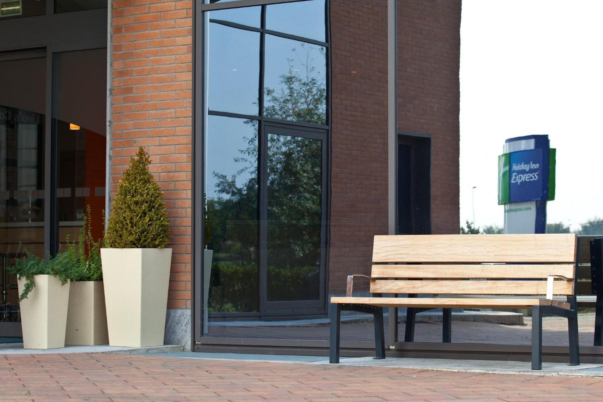Holiday Inn Express Reggio Emilia By Ihg Exteriör bild
