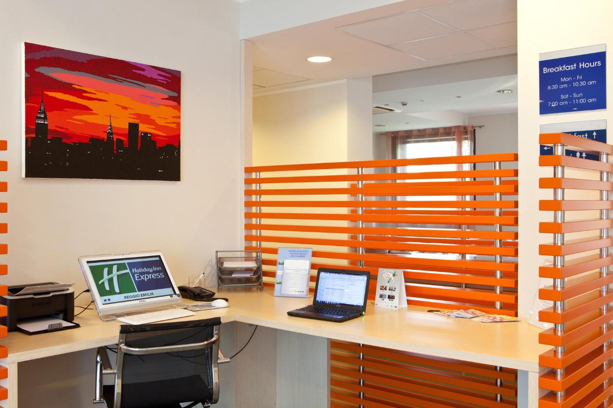 Holiday Inn Express Reggio Emilia By Ihg Exteriör bild